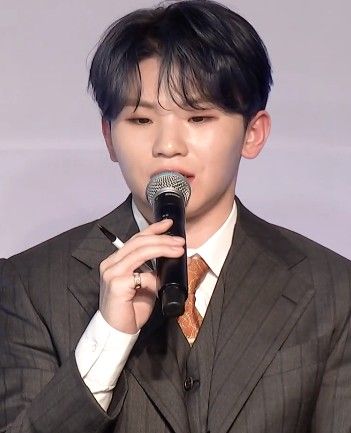 Behind-the-scenes cut of Woozi (SEVENTEEN)