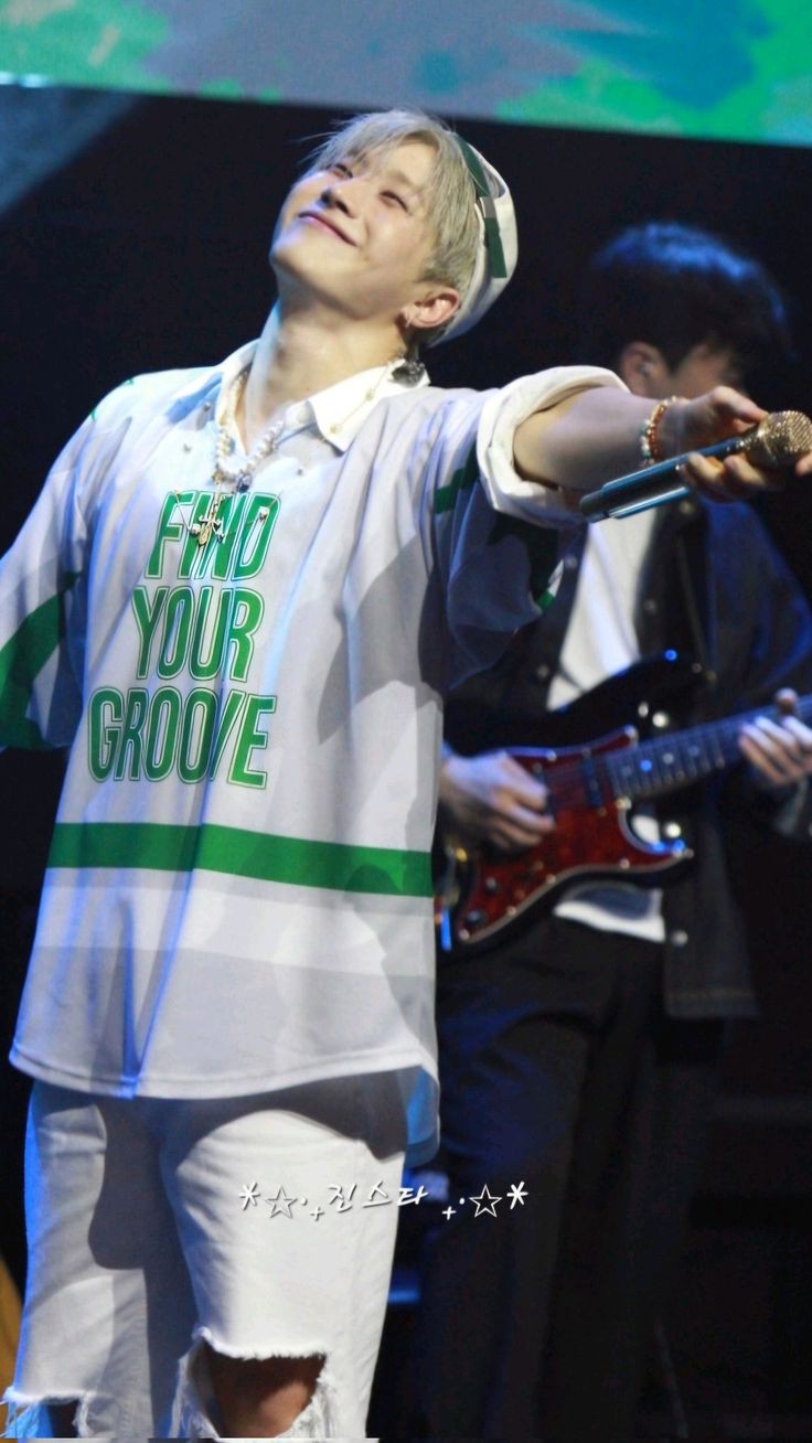 Fan-made special wallpaper for Jinjin (ASTRO)