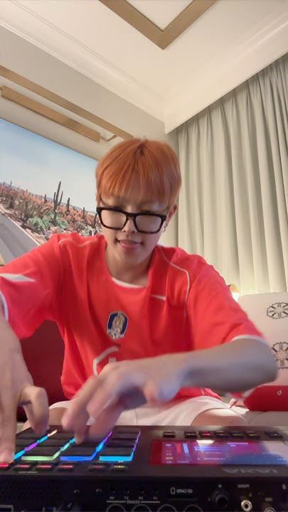 Today's most popular wallpaper in the Hongjoong (ATEEZ) community