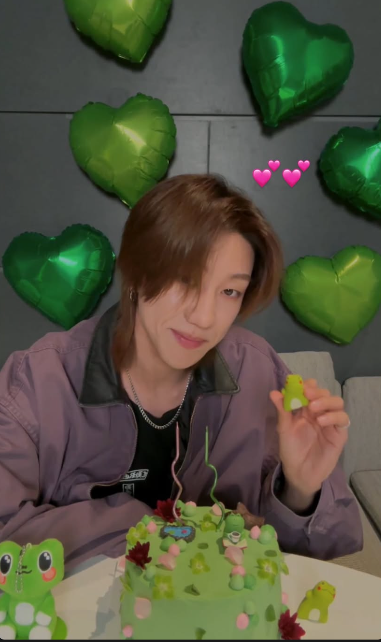 Today's most popular wallpaper in the The 8 (SEVENTEEN) community