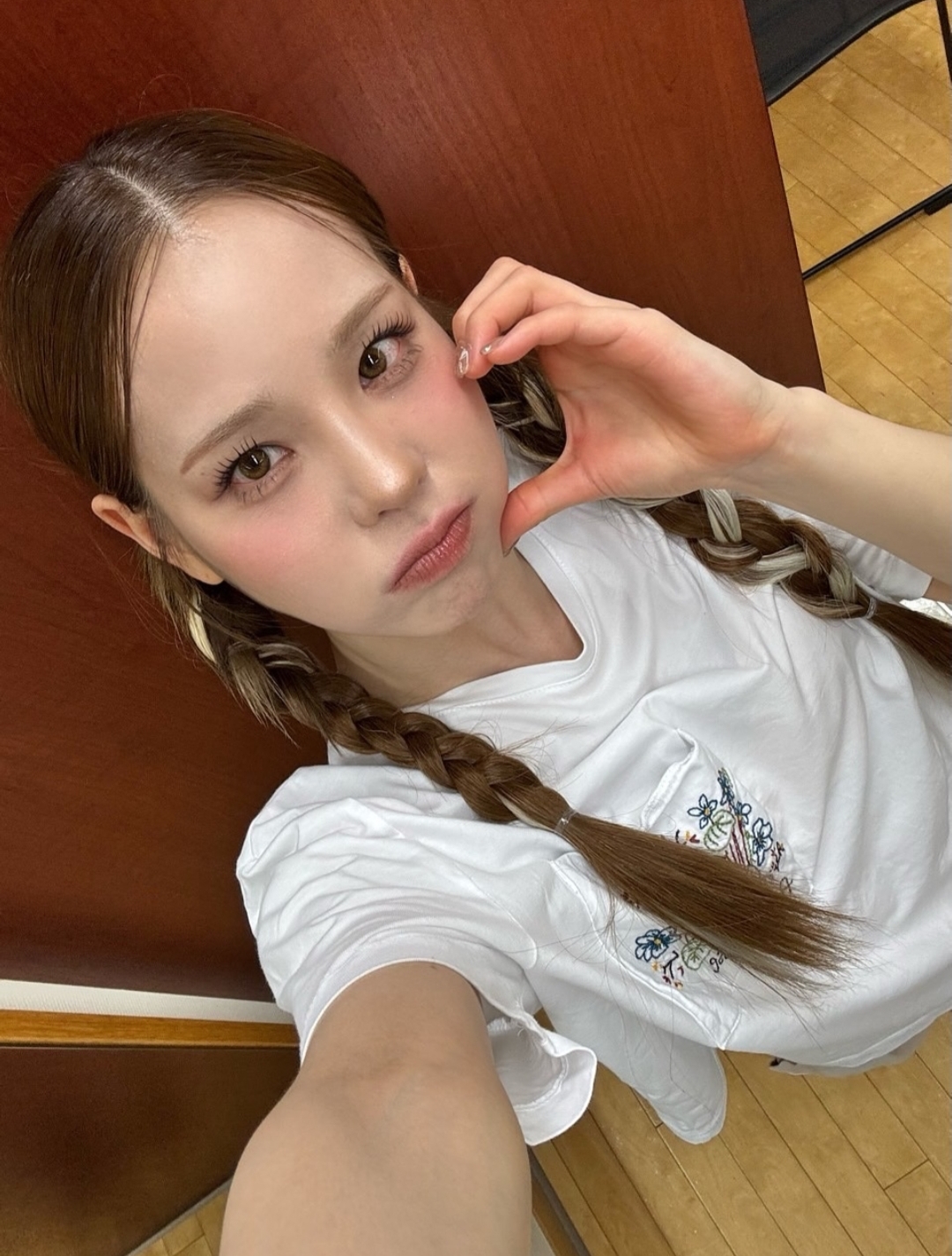 Latest photo of Mako (NiziU)