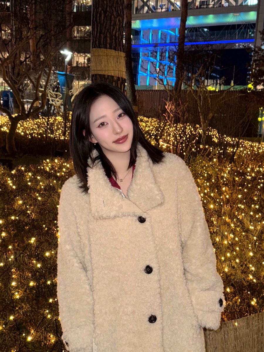 A moment captured by H1-KEY's fan