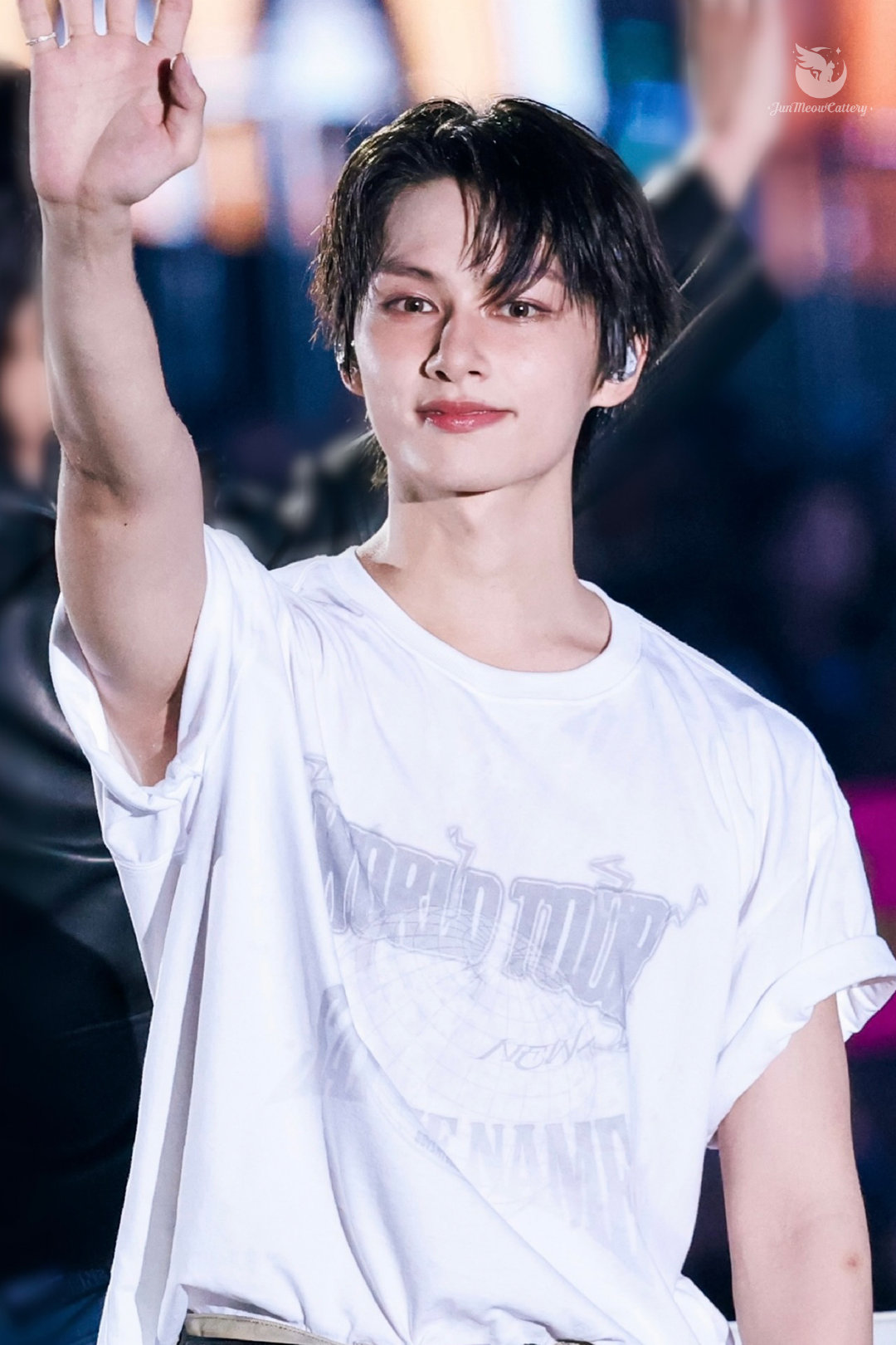 Latest photo of Jun (SEVENTEEN)
