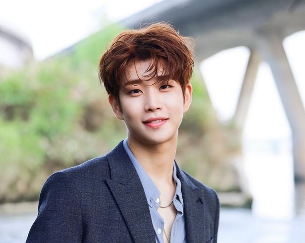 Behind-the-scenes cut of MJ (ASTRO)