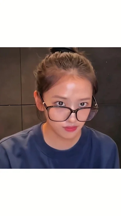 안유진 (IVE)의 비하인드 컷