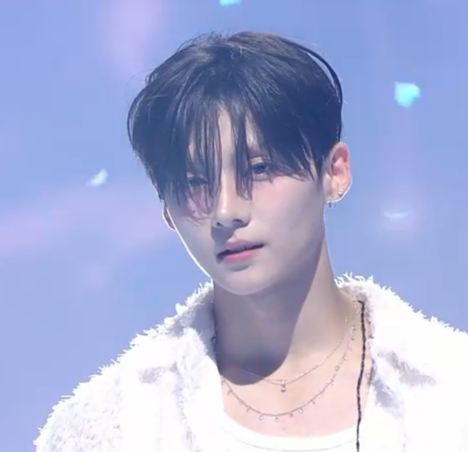 A moment captured by Lee Sangwon (ALPHA DRIVE ONE)'s fan