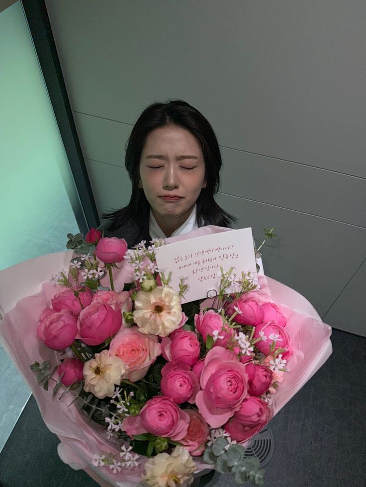 Behind-the-scenes cut of An Yujin (IVE)
