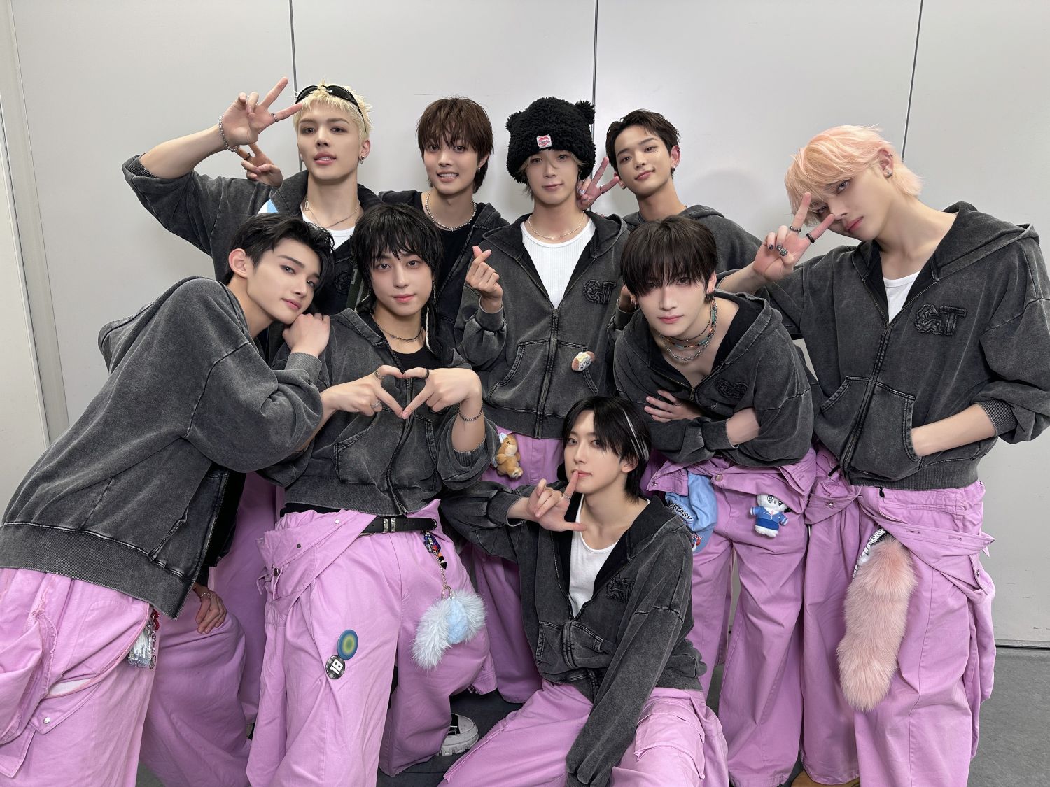 Behind-the-scenes cut of K (&TEAM)