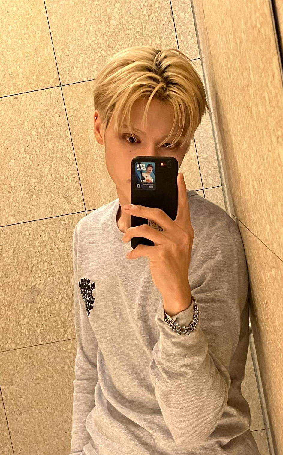 Latest photo of Wooyoung (ATEEZ)