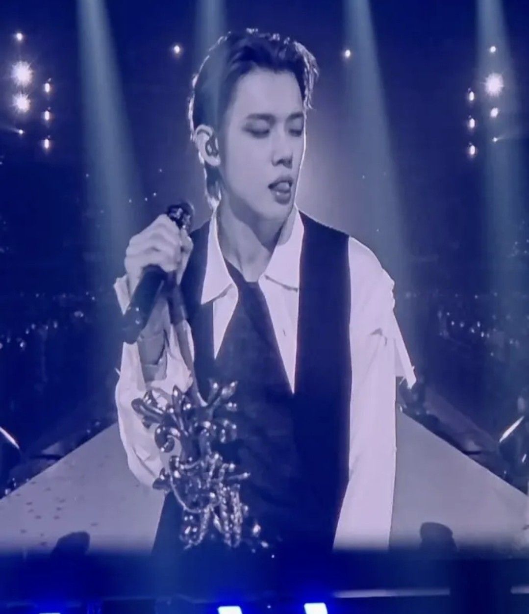 Recent activity shot of Yeonjun (TOMORROW X TOGETHER)