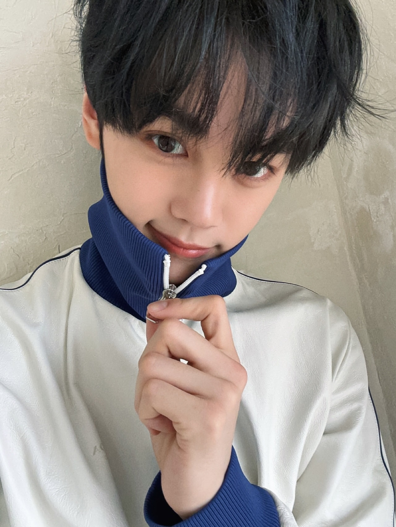 Behind-the-scenes cut of Kim Gyuvin (ZEROBASEONE)
