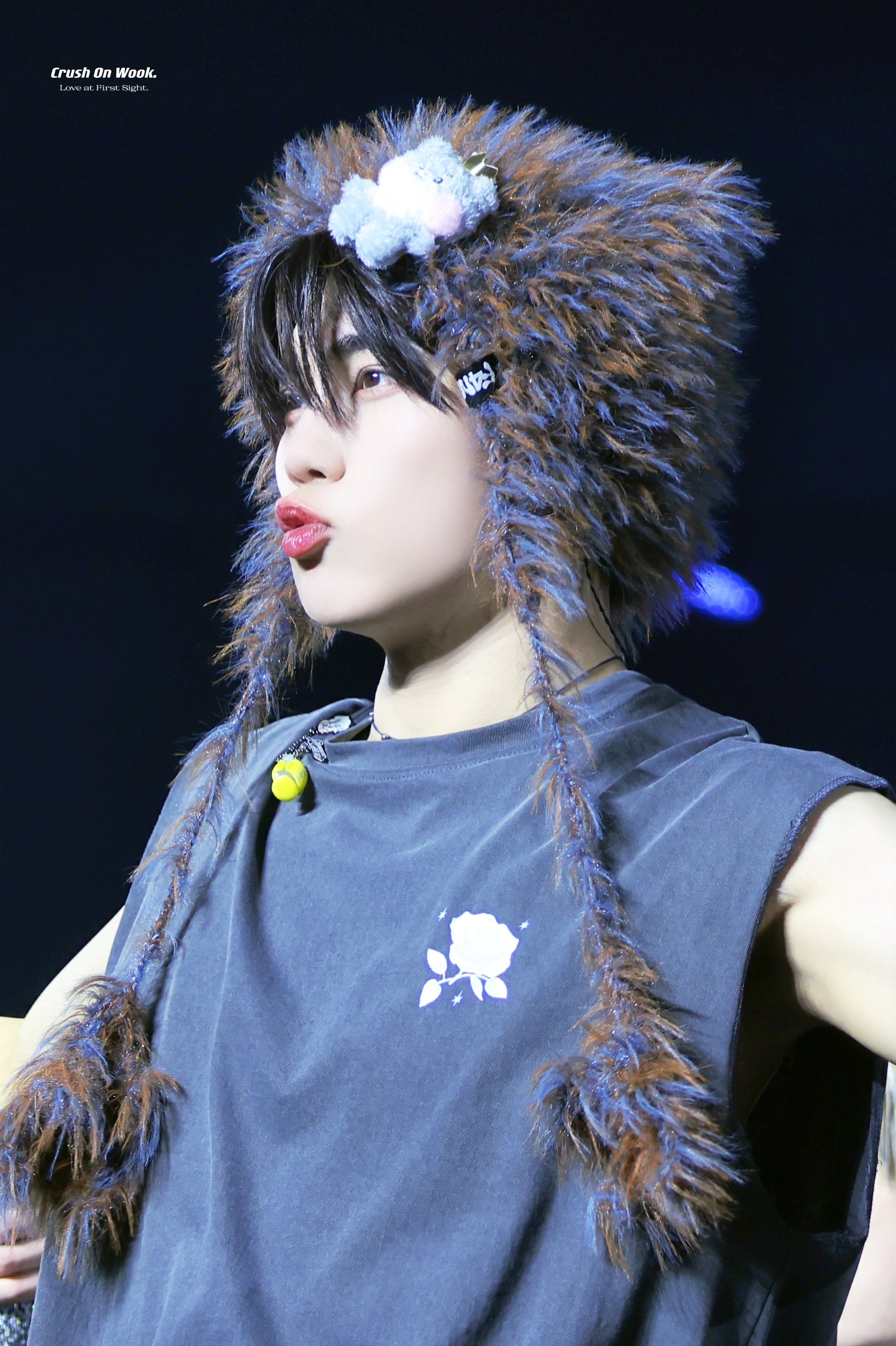 Hot post catching attention from 박건욱 (제로베이스원)'s fandom