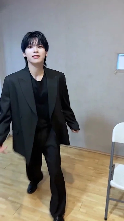 Fandom-recommended wallpaper image of n.SSign