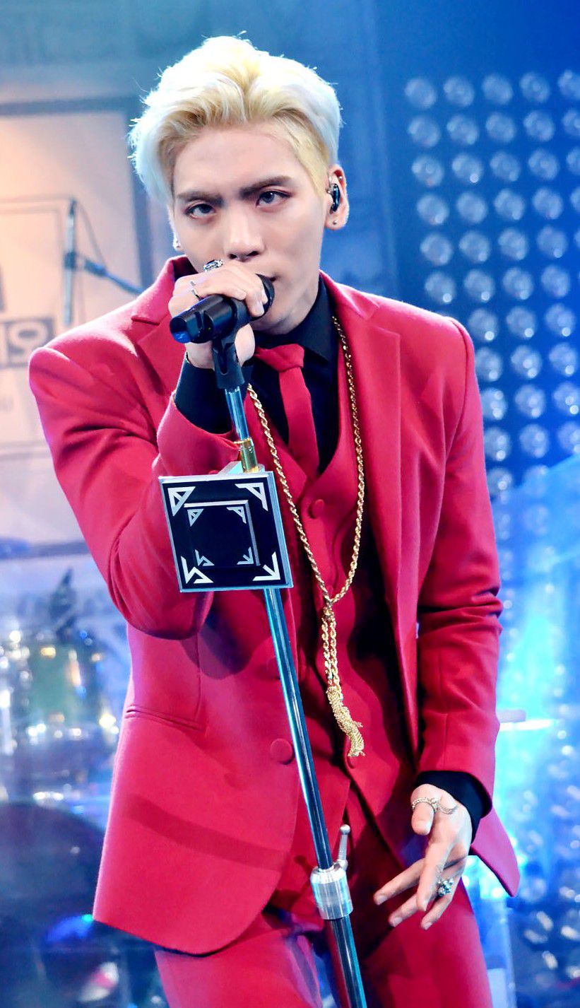 Today's most popular wallpaper in the SHINee community