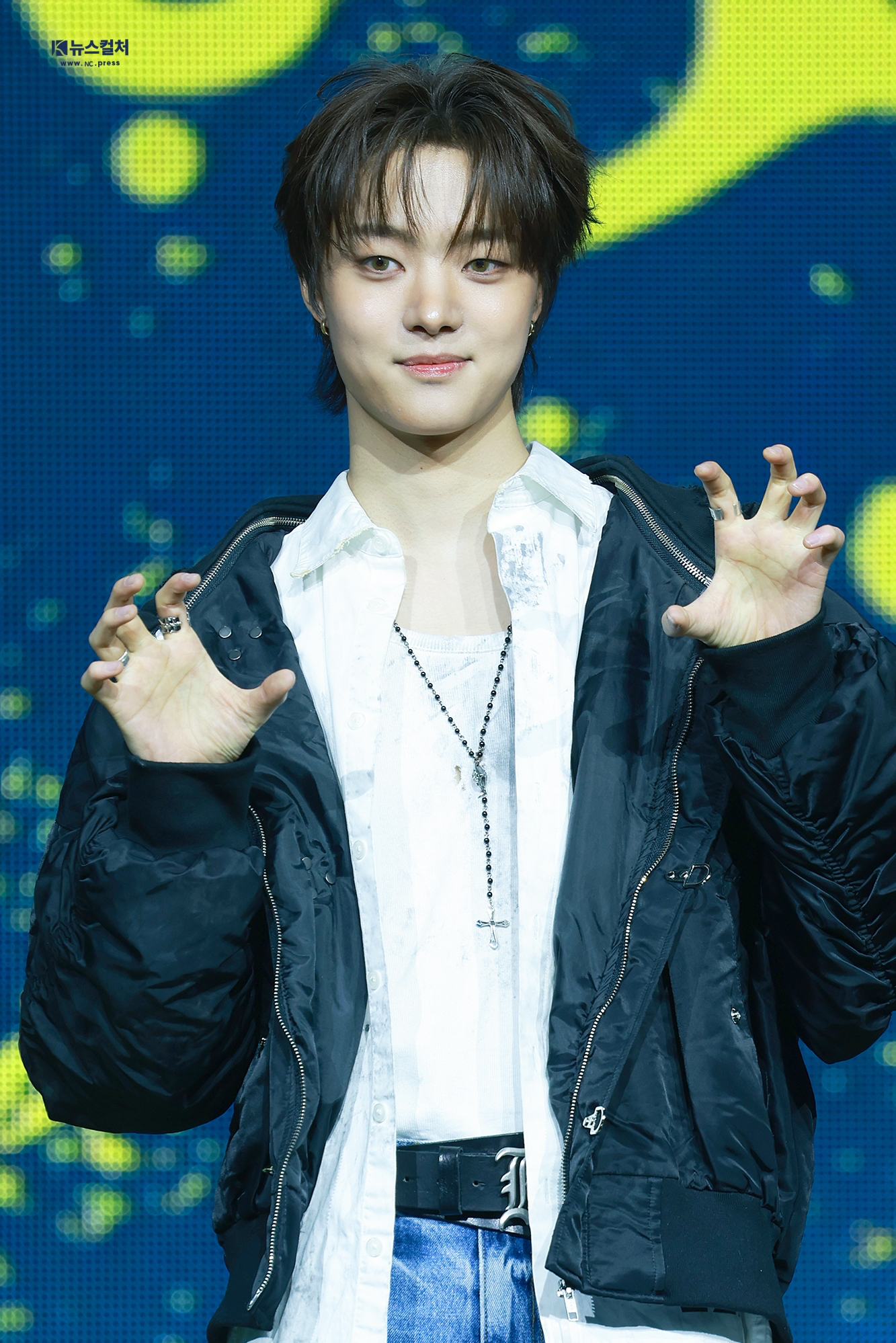 Recent activity shot of EJ (&TEAM)