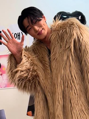 Behind-the-scenes cut of San (ATEEZ)