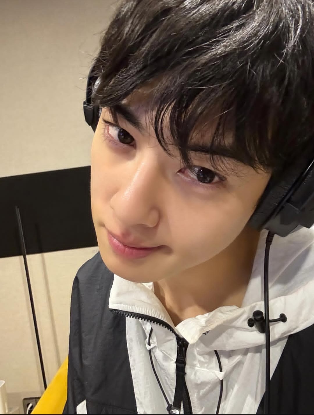 A moment captured by Eunwoo (ASTRO)'s fan
