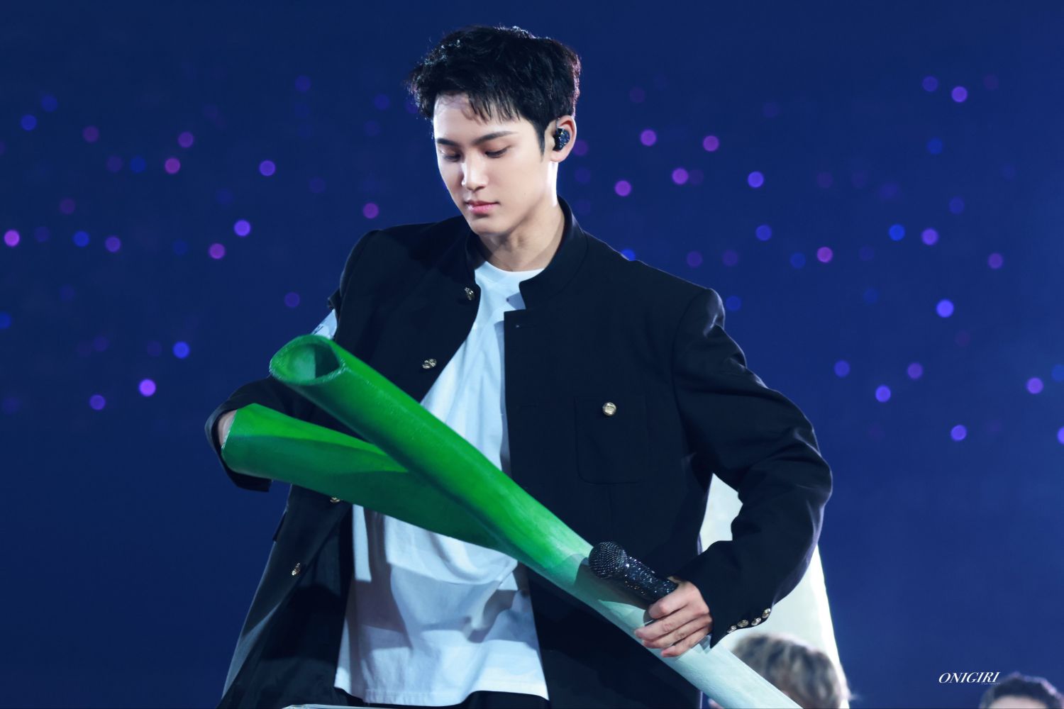 Behind-the-scenes cut of Mingyu (SEVENTEEN)