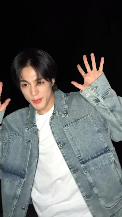 Fandom-recommended wallpaper image of Jeno (NCT DREAM)