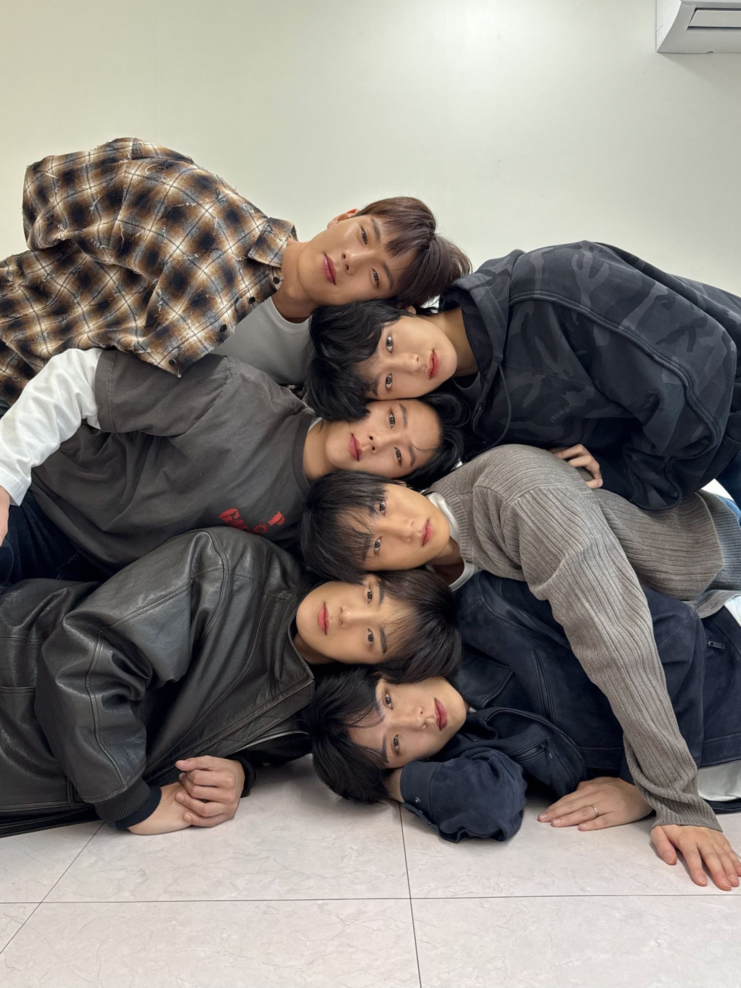 Foto aktivitas terbaru MONSTA X