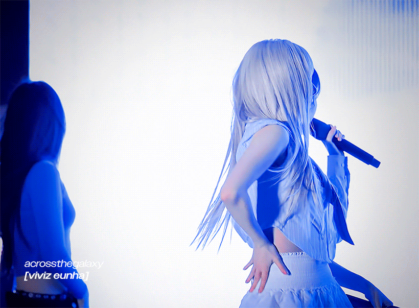 A moment captured by Eunha (GFRIEND, VIVIZ)'s fan