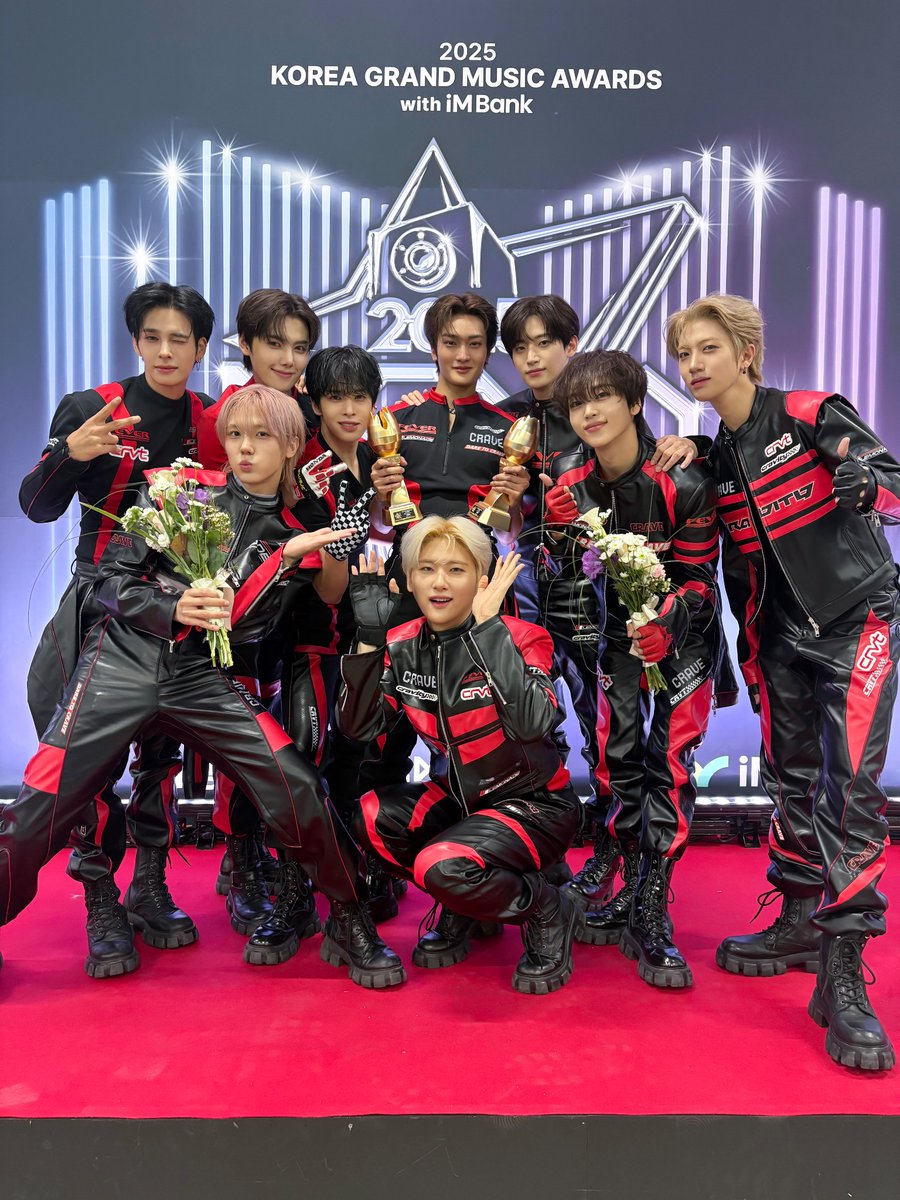 Latest photo of CRAVITY