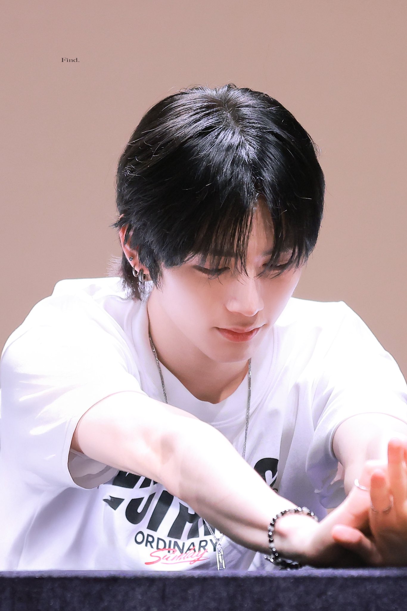 Behind-the-scenes cut of Taesan (BOYNEXTDOOR)