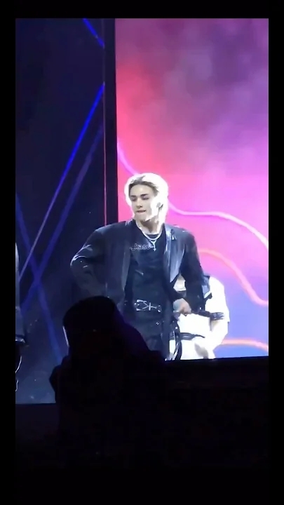 The most beloved wallpaper among Hyunjin (Stray Kids)'s fans