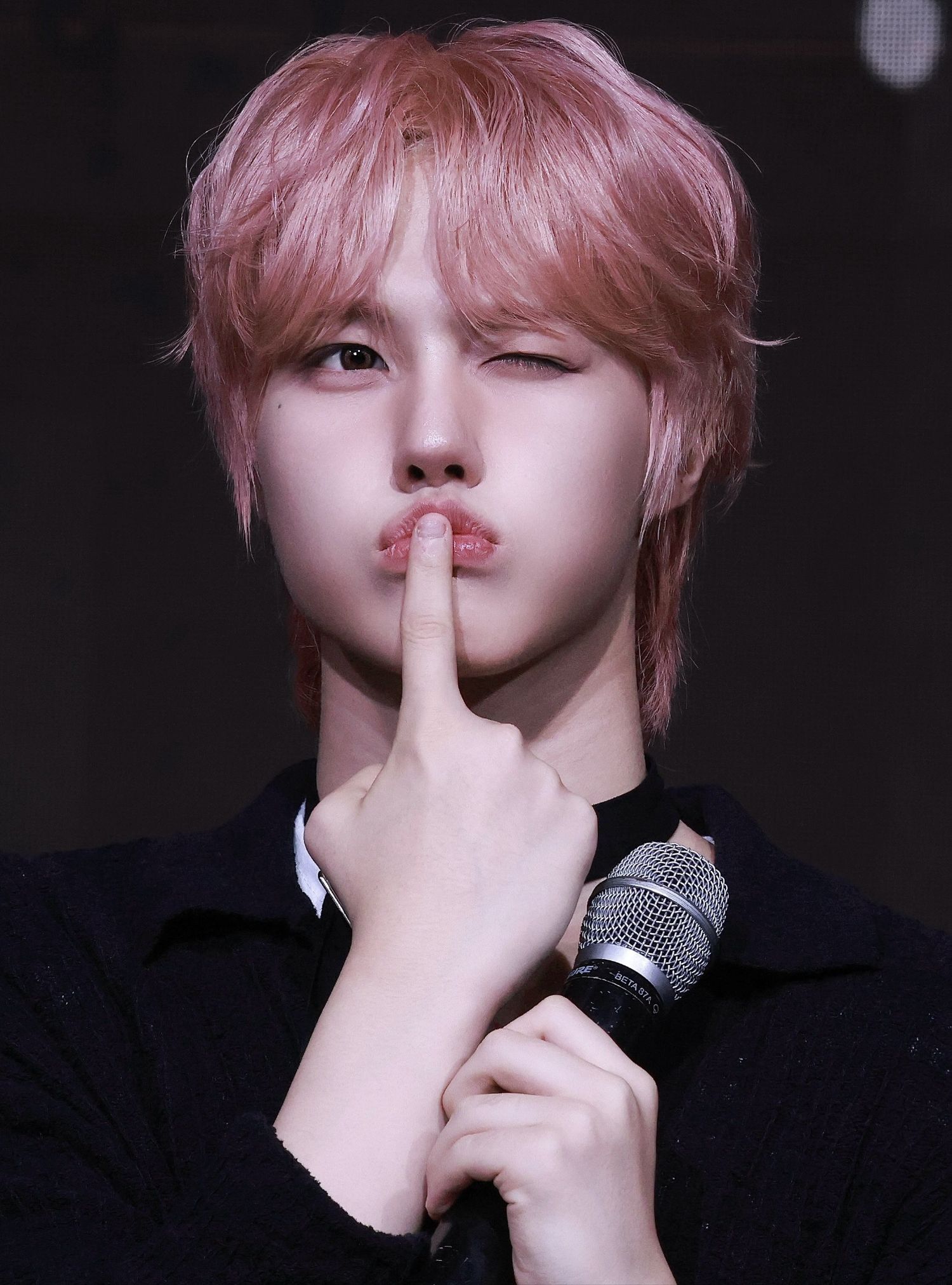 Recent activity shot of Park Juwon (AHOF)