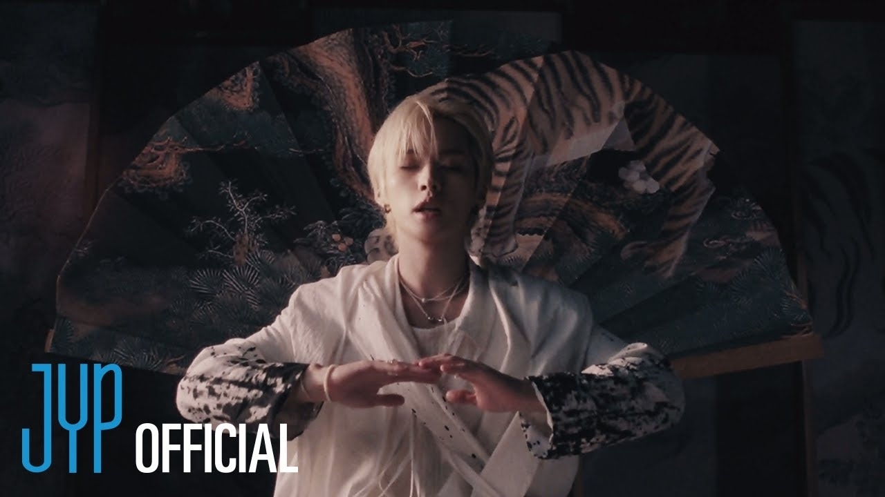 Behind-the-scenes cut of Felix (Stray Kids)