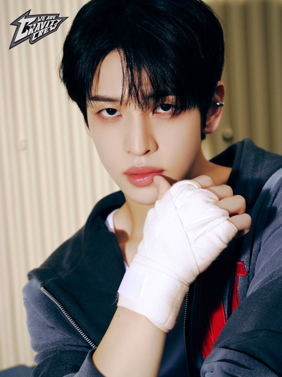 Behind-the-scenes cut of CRAVITY