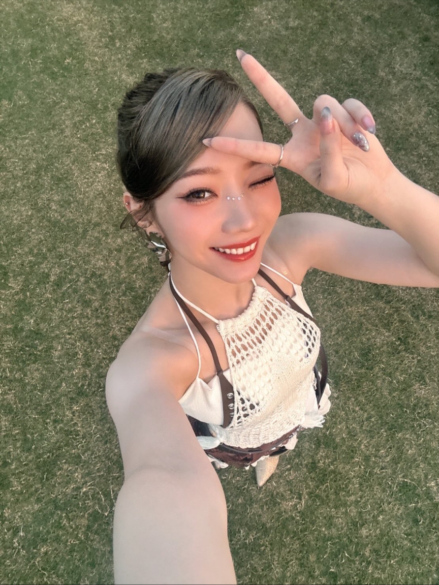 坂口梨乃 (IS:SUE)の舞台裏ショット