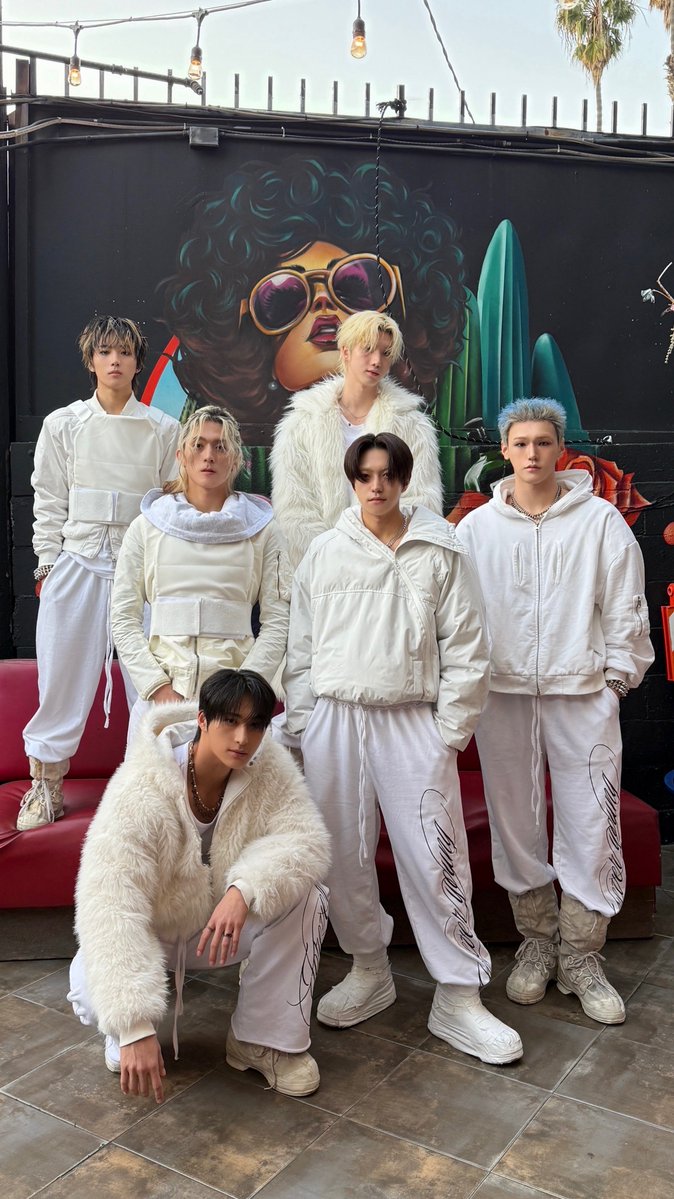 The most beloved wallpaper among JUST B's fans