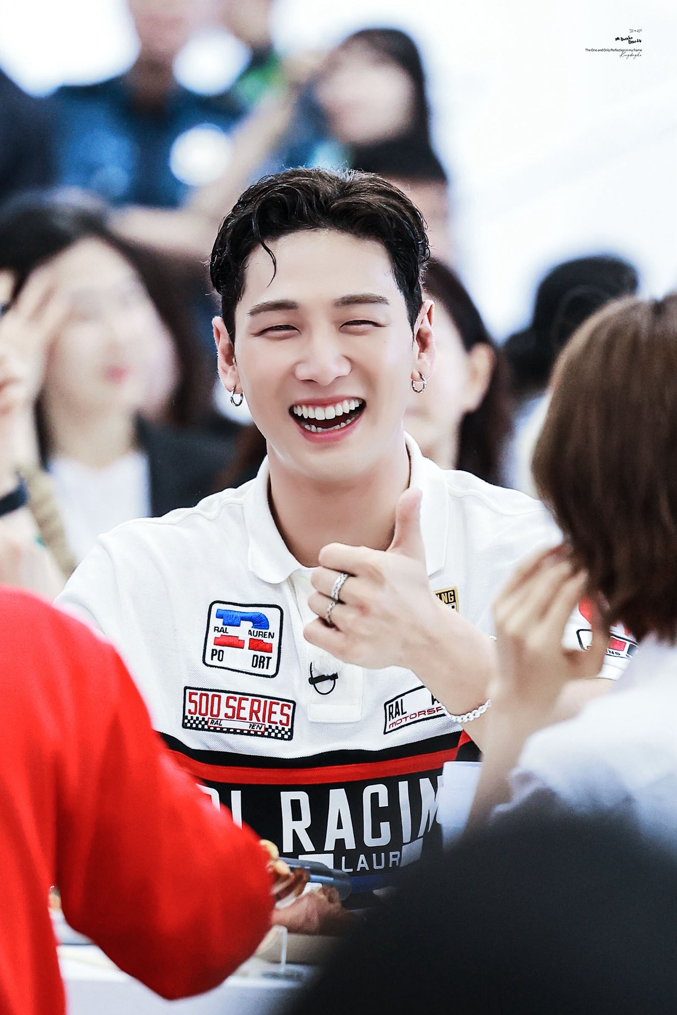 A moment captured by Baekho's fan