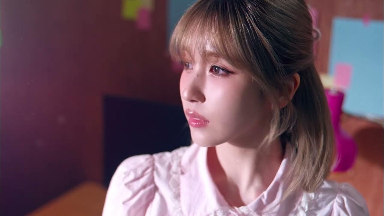 모모 (TWICE)의 비하인드 컷