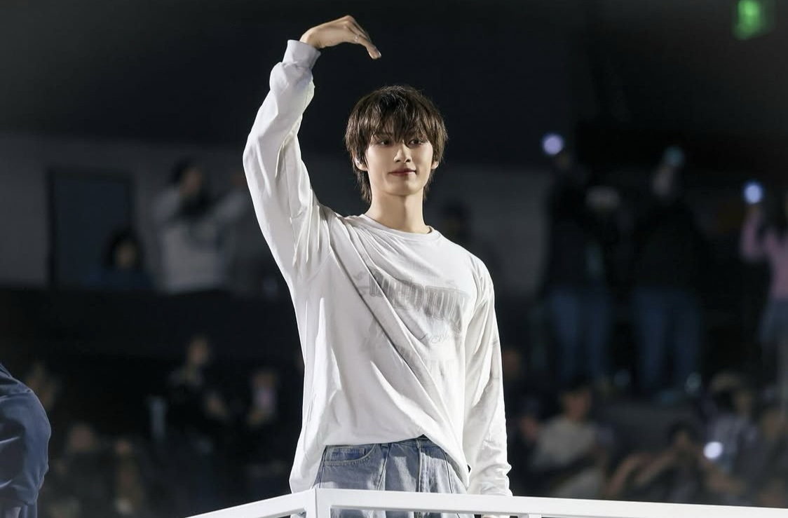 Latest photo of Jun (SEVENTEEN)