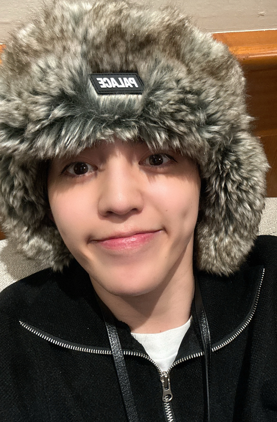 Momen yang diabadikan oleh penggemar S.Coups (SEVENTEEN)