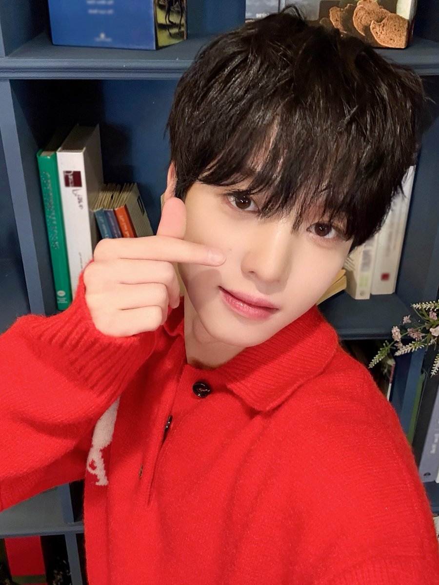 Behind-the-scenes cut of Xikers