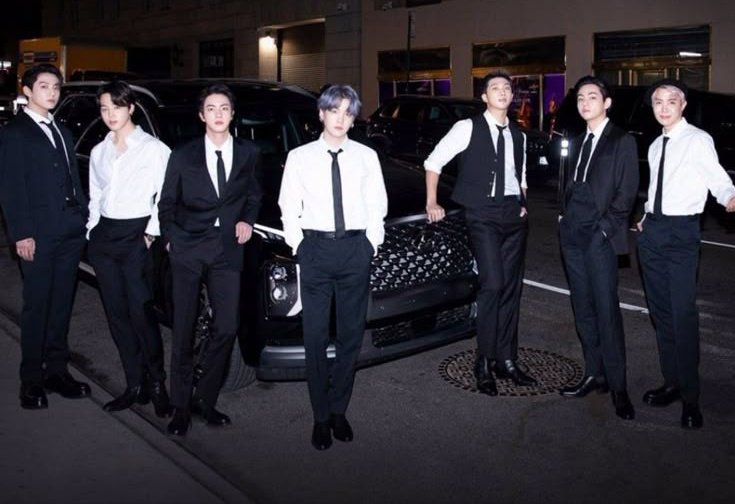 Behind-the-scenes cut of BTS