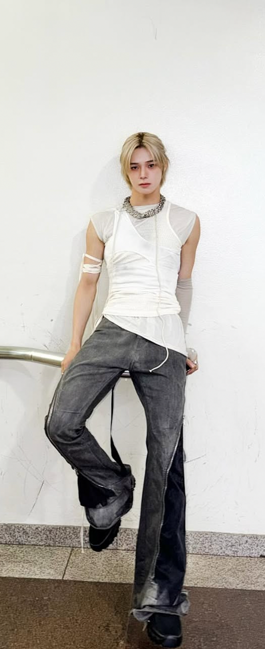 The most beloved wallpaper among K (&TEAM)'s fans