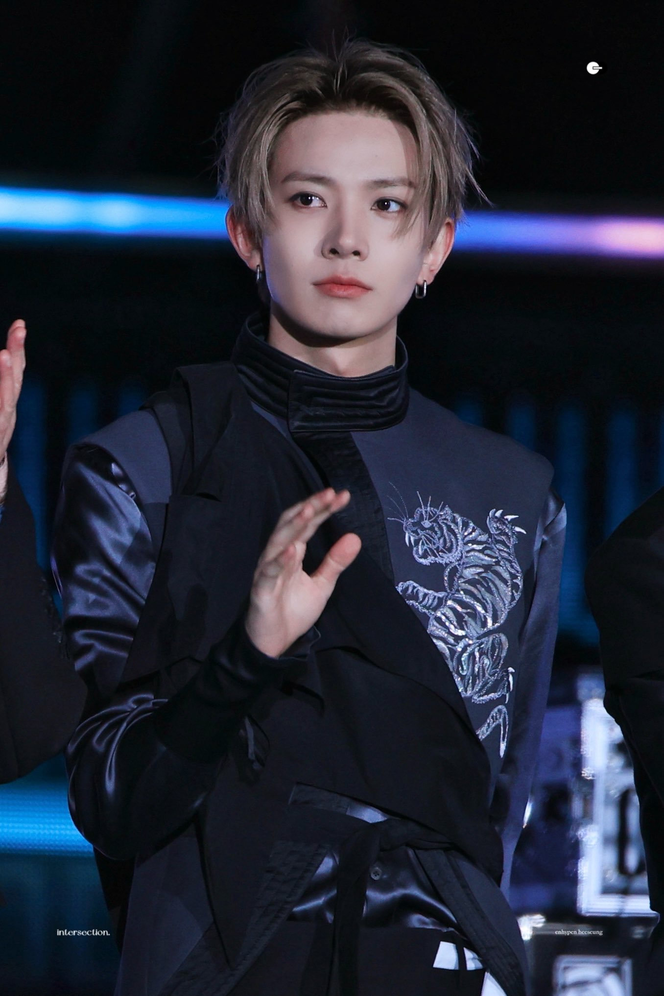 Foto aktivitas terbaru Heeseung (ENHYPEN)