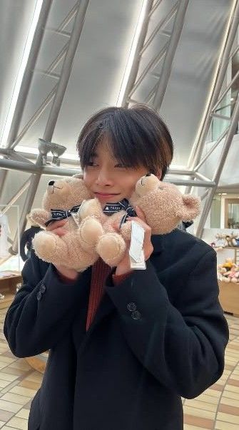 Today's most popular wallpaper in the I.N (Stray Kids) community