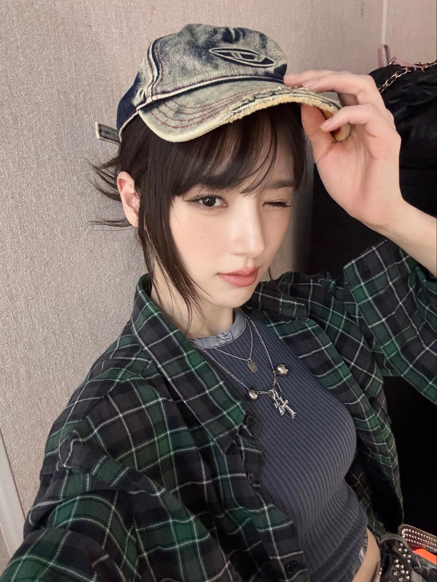 Behind-the-scenes cut of HeeJin (ARTMS)