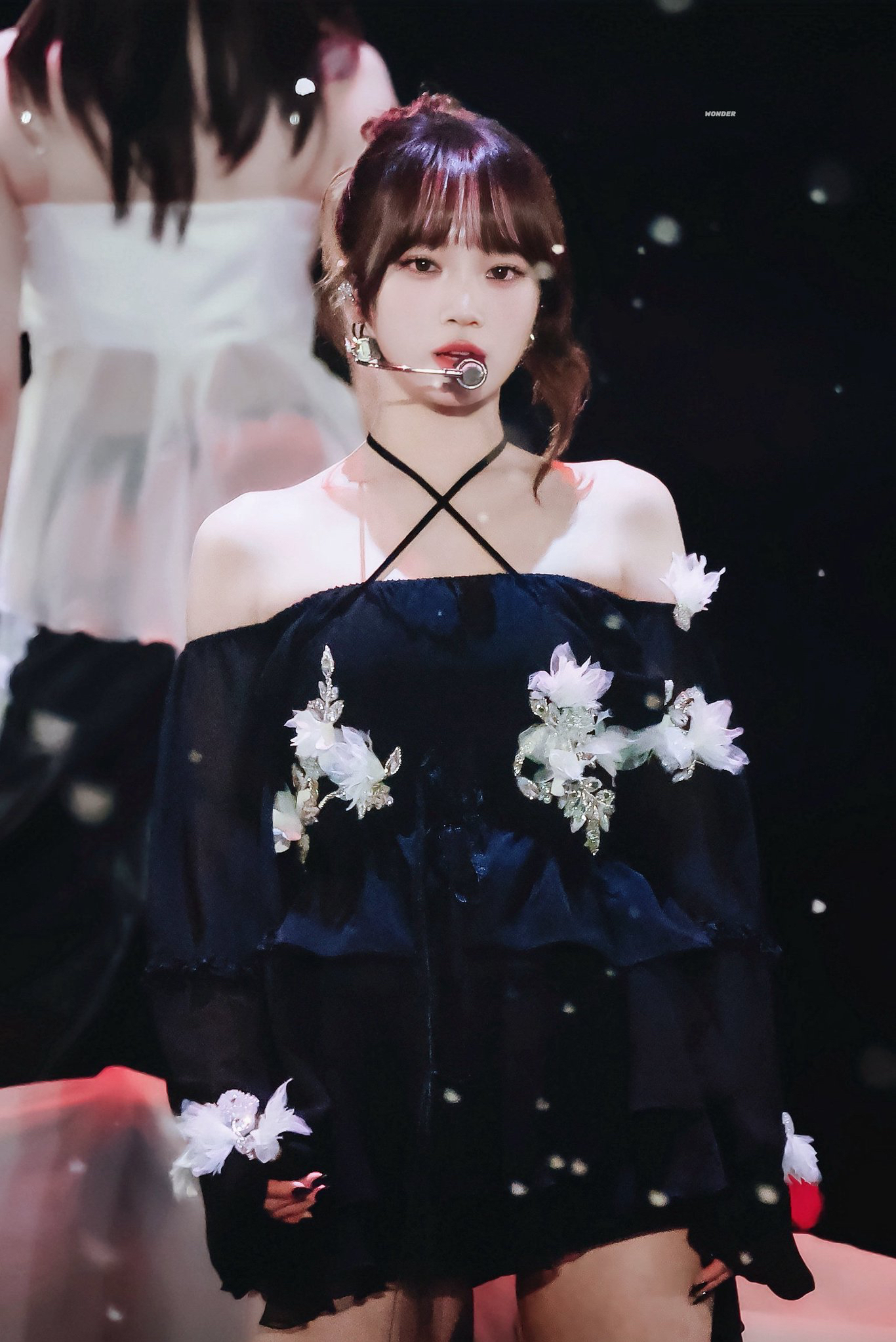 Latest photo of Kim Chaewon (LE SSERAFIM)