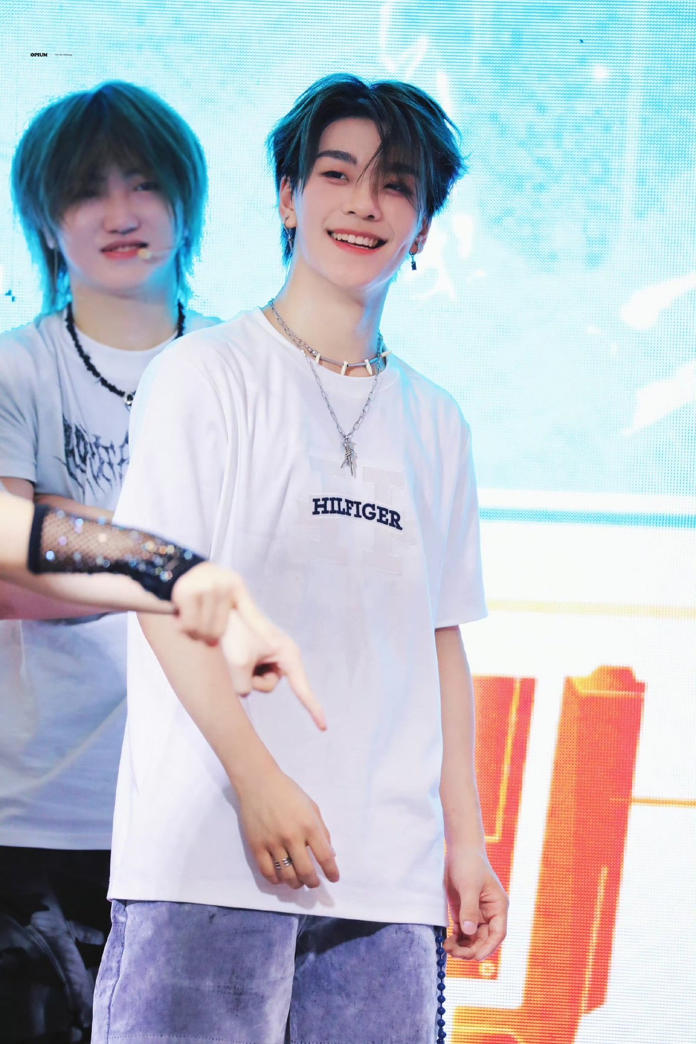 Behind-the-scenes cut of He Xinlong (ALPHA DRIVE ONE)