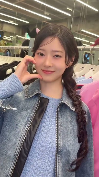 A moment captured by Kim Minju's fan