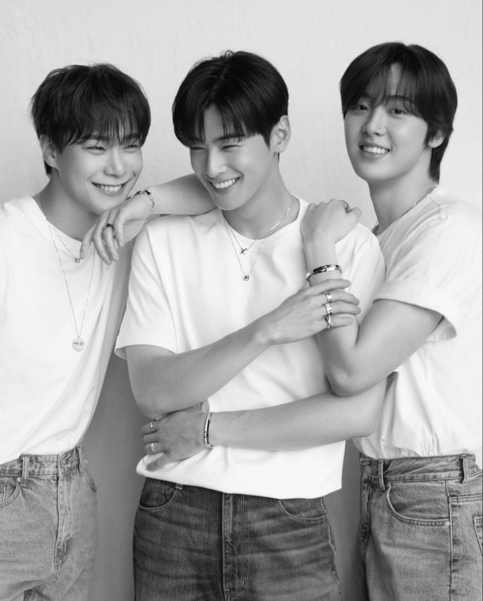 A moment captured by ASTRO's fan