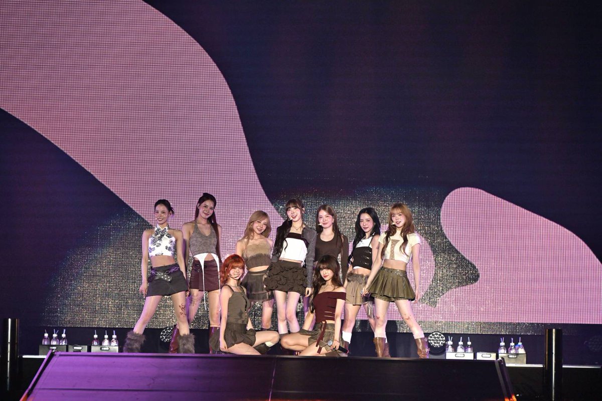 Recent activity shot of NiziU