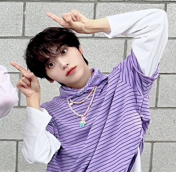 A moment captured by Hyeongjun (CRAVITY)'s fan