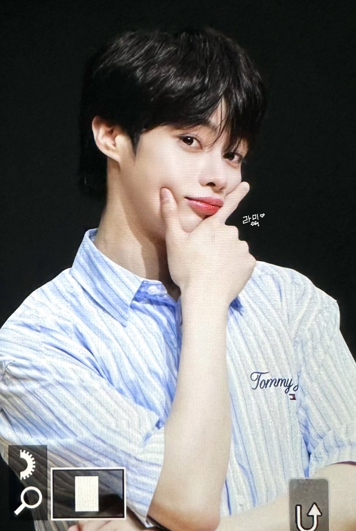 A moment captured by Hanbin (TEMPEST)'s fan